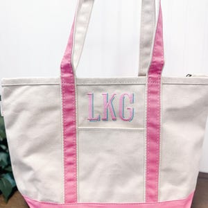Embroidered Personalized Tote Bag - Gift for Her, Gift for Mom, Bridesmaid Gift, Bride Gift, Travel Bag, Personalized Gift