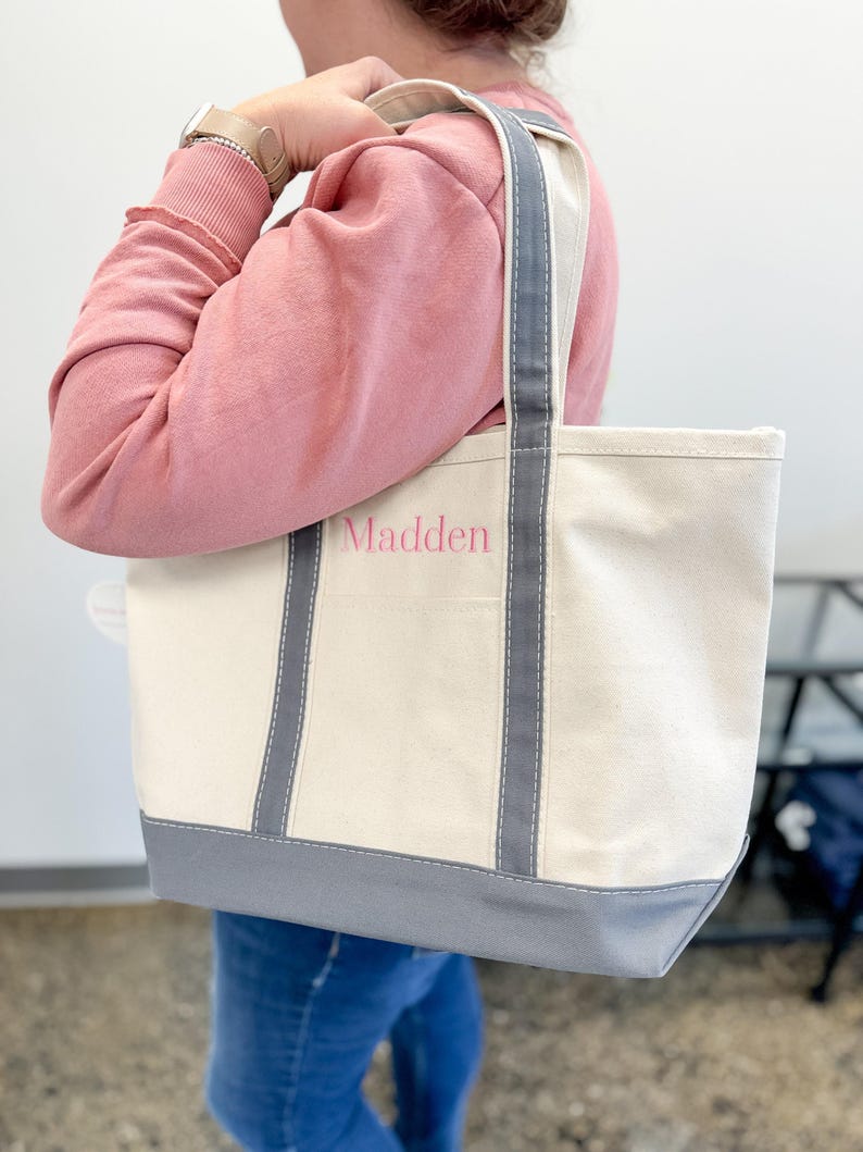 Embroidered Tote Bag: Custom Thread Color - Canvas, Zip Closure Bild 4
