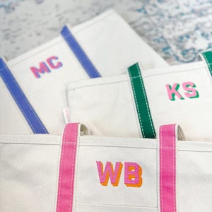 Embroidered Personalized Canvas Tote Bag - Gift for Her, Gift for Mom, Bridesmaid Gift, Bride Gift, Travel Bag, Personalized Gift
