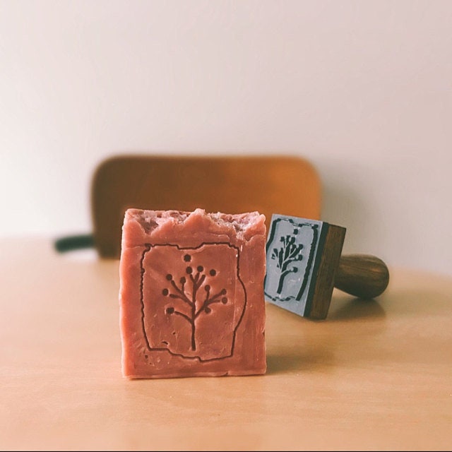 CRASPIRE Handmade Soap Stamp Lotus Resin Soap Stamp Letter Soap Chapter  Embossing Stamp Mini Seal for Soap Clay Biscuits Gummies Arts Crafts Making
