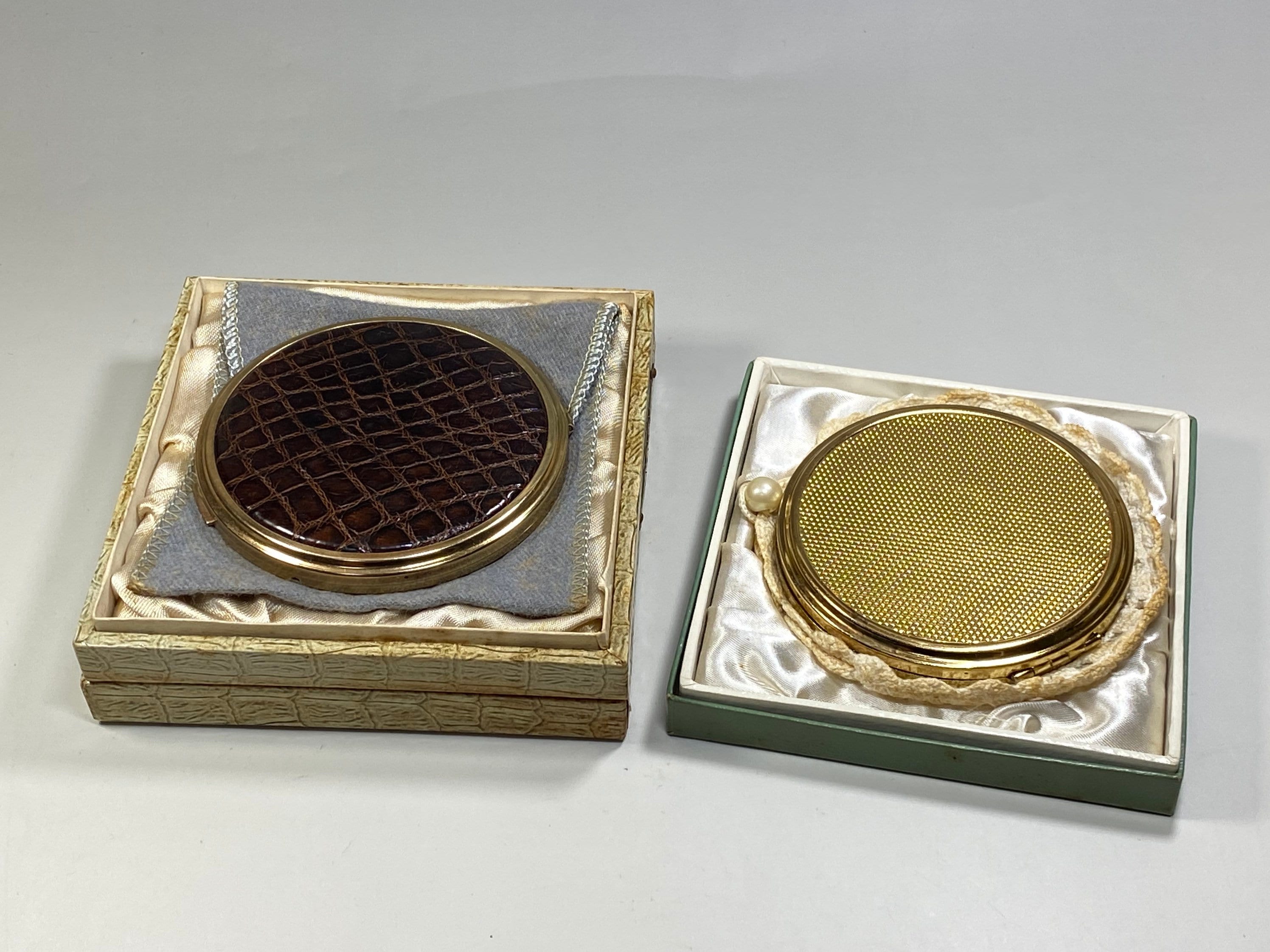 Vintage compact mirror - Etsy 日本