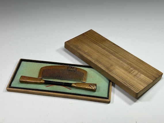 Vintage Japanese Wooden Kushi Comb & Makie Hair Ornament Set il_fullxfull.6487402726_7v1t.jpg main image 3