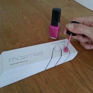 50 x test di colore dello smalto per unghie MAXIMISE® (55 x 170 mm)