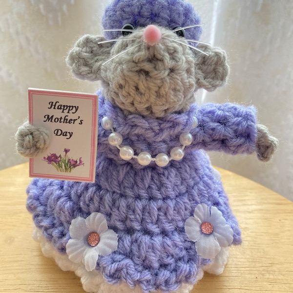 Crochet Mother's Day Mouse, Birthday Gift, Anniversary Gift, Package Decoration, Spring Decoration, Princess, Bridesmaid gift, Teacher gift,