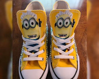 Maßgeschneiderte Minion inspirierte Schuhe