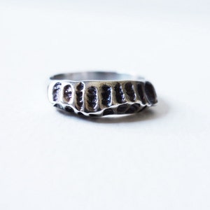 Einzigartiger Silberring, Silberring, Statement Ring, Organischer Ring, Natürlicher Ring, Einzigartiger Ring, Handgefertigter Ring, Handgemachter Ring, Handgemachtes Silber