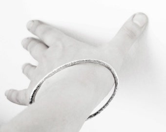 Hammered Bangle, Simple Bangle, Forged, Minimalist,Silver Bracele,Everyday Jewelry, Handmade Bangle,Hammered Bracelet,hammered texture