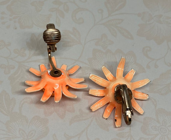 Vintage Orange Daisy Enameled Clip on Earrings; V… - image 6