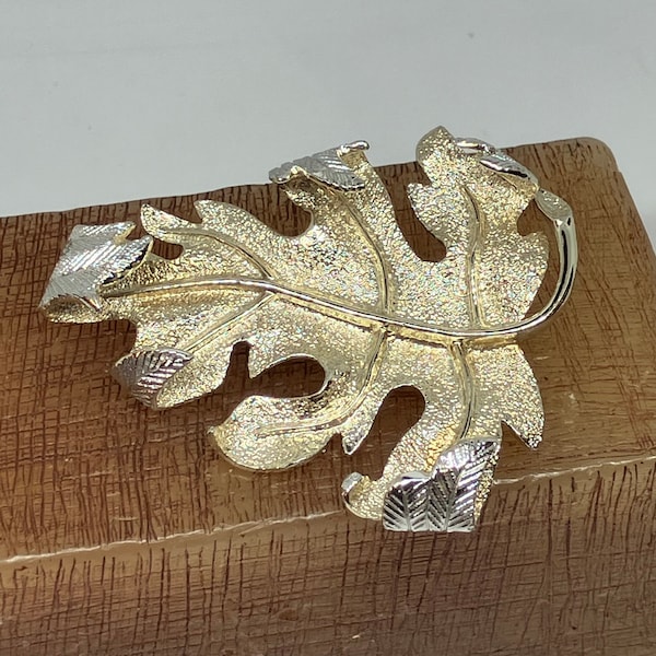 Sarah Coventry Vintage Windfall Large Oak Leaf Brooch; Textured Two Tone Curled Leaf Pin, 1960s