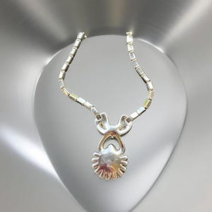 Parure di gioielli in cristallo e strass firmata dai fratelli MAZER, collana, spilla e braccialetto di metà secolo; RARO set di gioielli da collezione firmato dal designer immagine 8