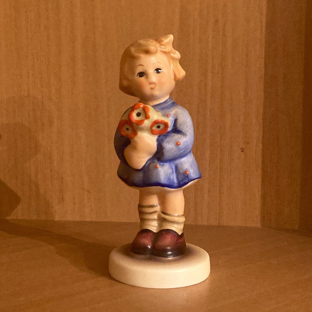 Hummel Goebel Vintage German Figurine, Girl With Nosegay, 239 A Hummel