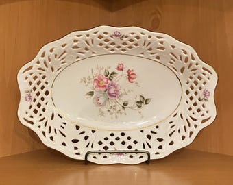 Schumann Arzberg Tradition seit 1881 Vintage Reticulated Porcelain Oval Serving Bowl; Scalloped Floral Serving Dish, Bavaria