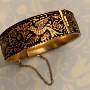 Vintage Spanish Damascene Hinged Bangle Bracelet With Safety Chain; Black Enameled With Gold Birds and Floral Motif, 7 Inches