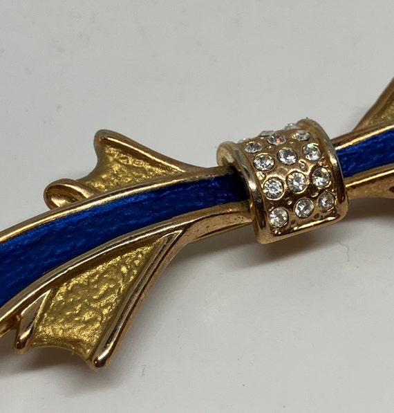 Vintage Gold Tone Bow Brooch With Blue Enamel and… - image 3