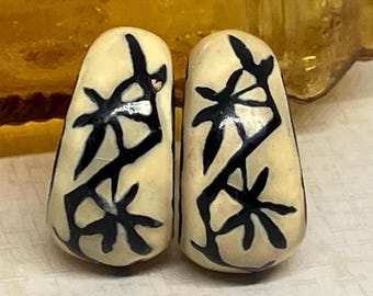 Eisenberg Signed Vintage Gold Tone Ivory and Black Enameled Clip on Earrings; Vintage Designer Signed Clip Ons