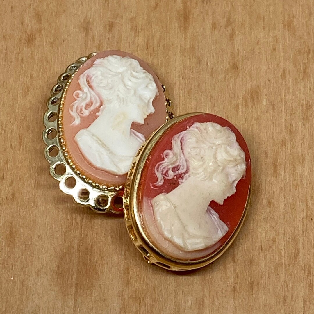 Oval Vntg Cameo Pin main image 1