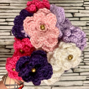 かぎ針編みの花の鉛筆トッパー（5） - バレンタインギフト - 先生へのプレゼント - 母の日 - 同僚へのギフト - オフィス - デスクを華やかに