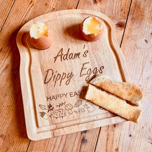 Gepersonaliseerde houten ontbijtplank - Dippy Egg en Soldiers Easter Gift Gekookt Eierdopje