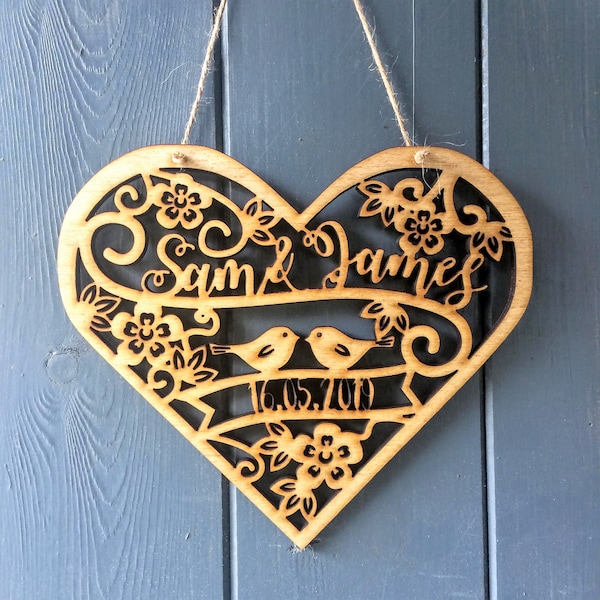 Art mural de coeur de mariage personnalisé en bois - style de coupe de papier noms personnalisés décoration de cadeau de mariage de date