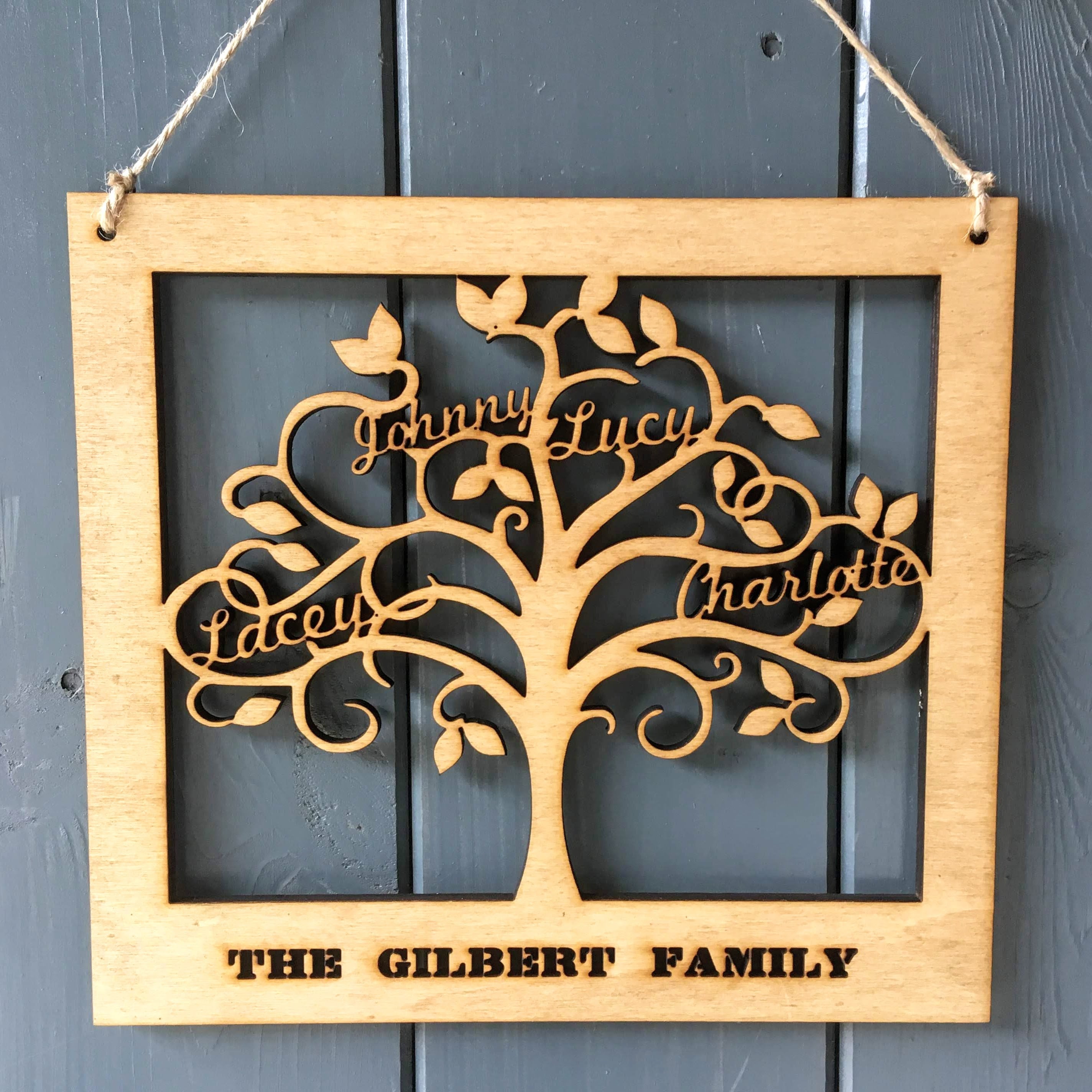 Personnalisé Famille Arbre Coeur noms Cercle stand up Plaque Gravée Tout Nom