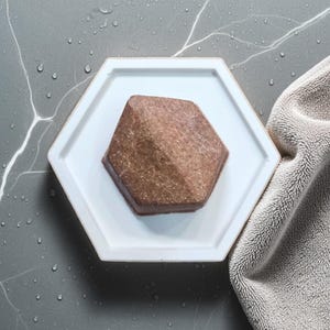 Solid shampoo for oily hair. Waste free, eco friendly.