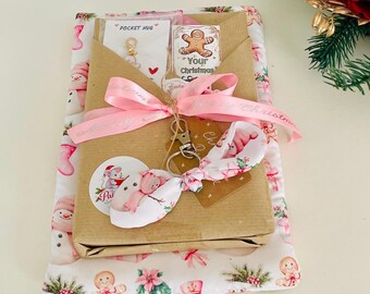 Blind Date With a Book Christmas Gift | Christmas Romance & Handmade Fabric Book Sleeve | Book Lover Gift | Cosy Reading Gift