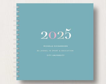 Libro o álbum de recuerdos de graduación personalizado