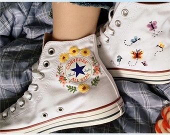 Beige Schuhe gestickt,Converse Chuck Taylor 1970er,Converse kleine Blume / kleine Blume Stickerei