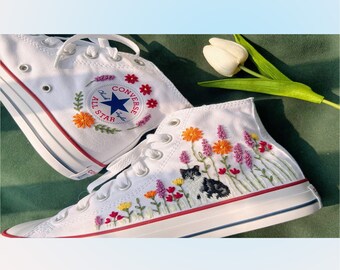 Benutzerdefinierte Converse bestickte Schuhe, Converse Chuck Taylor aus den 1970er Jahren, Converse Custom kleine Blume/kleine Blumenstickerei