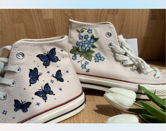 Kundenspezifische converse gestickte Schuhe, 1970er Jahre Chuck Taylor, kleine Blume / kleine Blumenstickerei