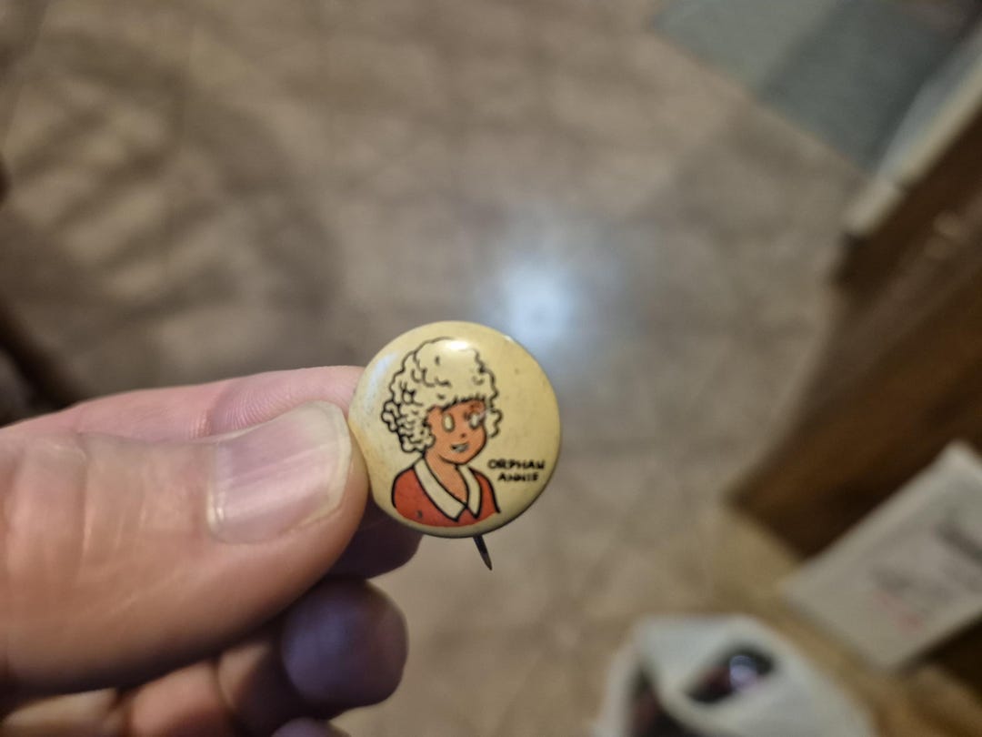 Vintage 1945 Kellogg's Pep Pin Little Orphan Annie Pinback - Etsy Israel