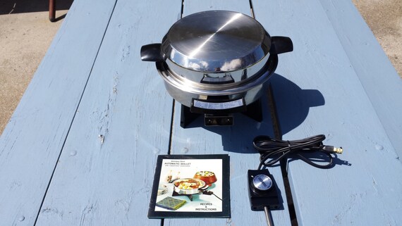 West Bend Liquid Core Stainless Steel Electric Skillet Frying Pan 900w 120v Nice
