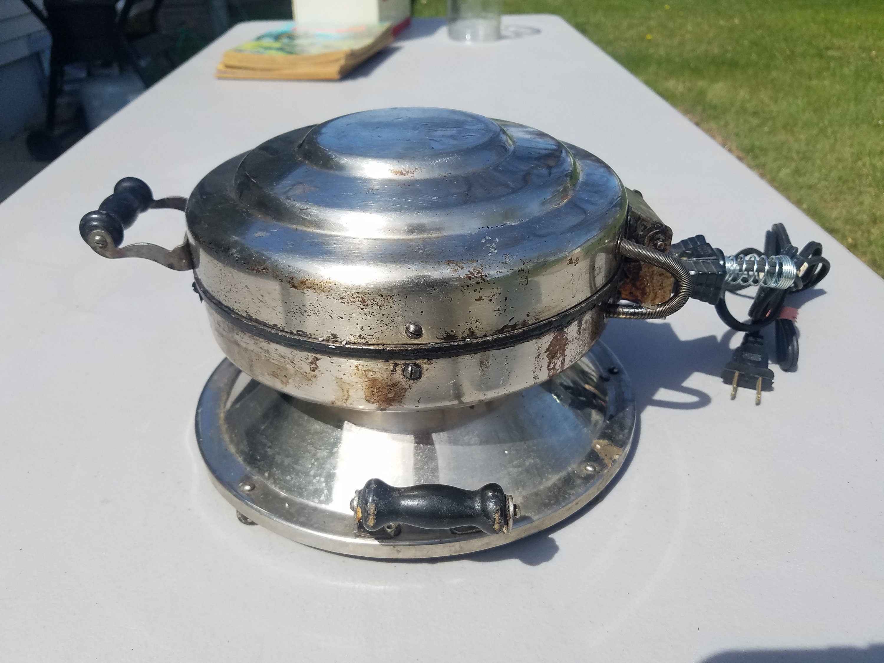 Antique Vtg Chrome Bersted Electric Waffle Iron Maker Works Country
