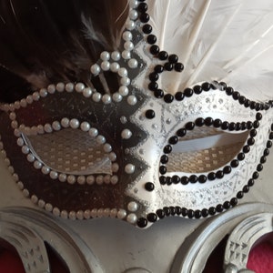 Masquerade - Máscara veneciana de bufón negro y marfil, accesorio para  disfraz de mujer, Multi