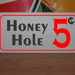 Honey Hole 5 centów Metalowy znak do wystroju kuchni restauracji Food Truck Przyczepa koncesyjna Stojak Wózek Sklep spożywczy Sklep Farm Market