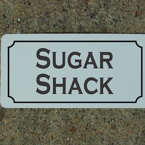 SUGAR SHACK Metallschild für Ahornsirupbaum Farm
