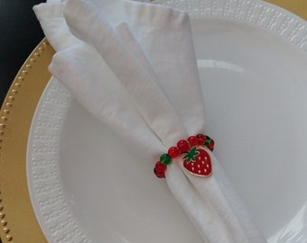 Set of 4 Strawberry Napkin Rings,Strawberry Table Accessories,Strawberry Napkin Holder,Beaded Napkin Rings,Strawberry Beaded Napkin Ring