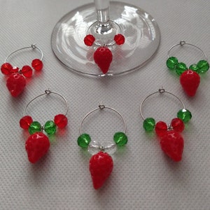 Strawberries Wine Glass Charms, Strawberries Glass Charms,Wine Glass Charms, Wine Glass Decor, Strawberry Decor,Strawberry Stem Glass Charms