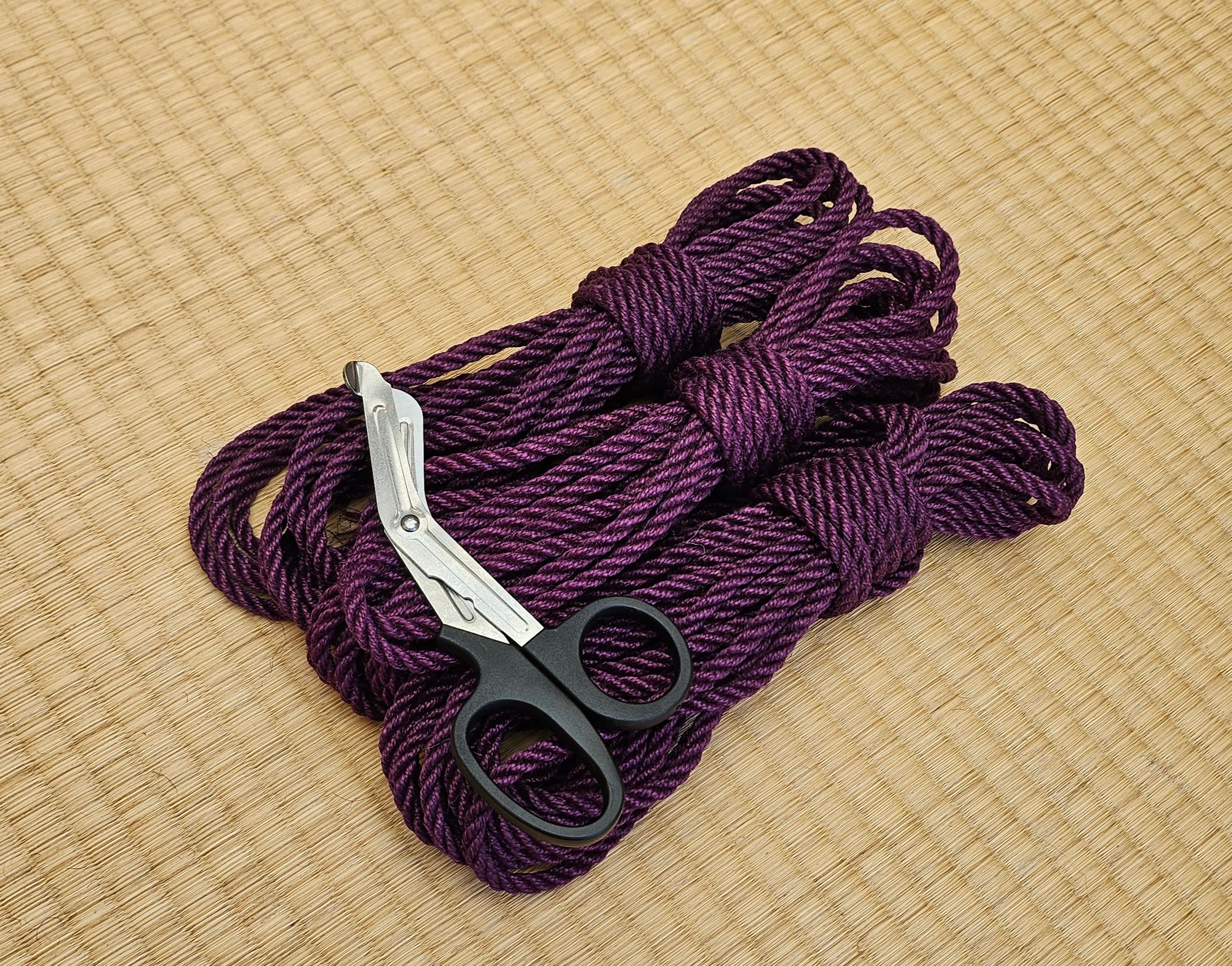 Dark blue dyed jute rope, shibari, single yarn, 6mm x 8m (26.25ft)