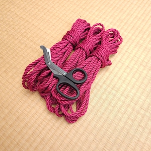 Shibari Rope. 1 ply &#39;Raspberry - Fully treated&#39; Tossa Jute. 8 meter (26ft) Vegan-friendly handmade bondage rope.