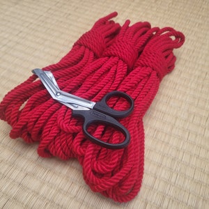 Shibari Rope. Bamboo ‘Red or dead’. 8 meter (26ft) Vegan-friendly handmade bondage rope.