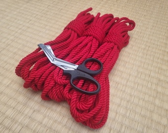 Shibari Rope. Bamboo ‘Red or dead’. 8 meter (26ft) Vegan-friendly handmade bondage rope.