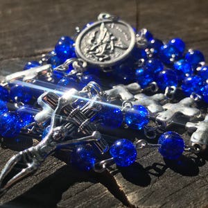 Men's Handmade Saint Michael Catholic Rosary Beads. Masculine Rosary. Blue Catholic Rosary. Catholic Gifts. afbeelding 4