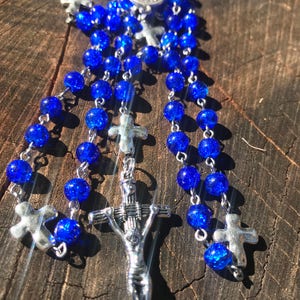 Men's Handmade Saint Michael Catholic Rosary Beads. Masculine Rosary. Blue Catholic Rosary. Catholic Gifts. afbeelding 8