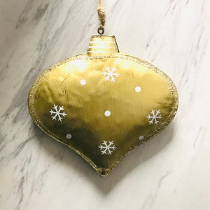 Vintage Metal/Glitter Hand Painted Ornament-Holiday Decor-Christmas Ornament