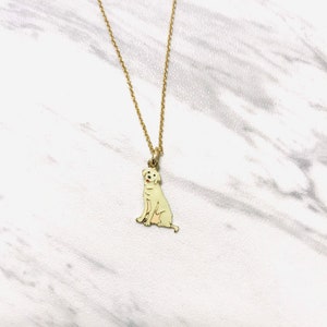 Collier à pendentif labrador en émail