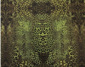 Groene polyester stof met luipaardprint: naaimateriaal zijdeachtige kleding