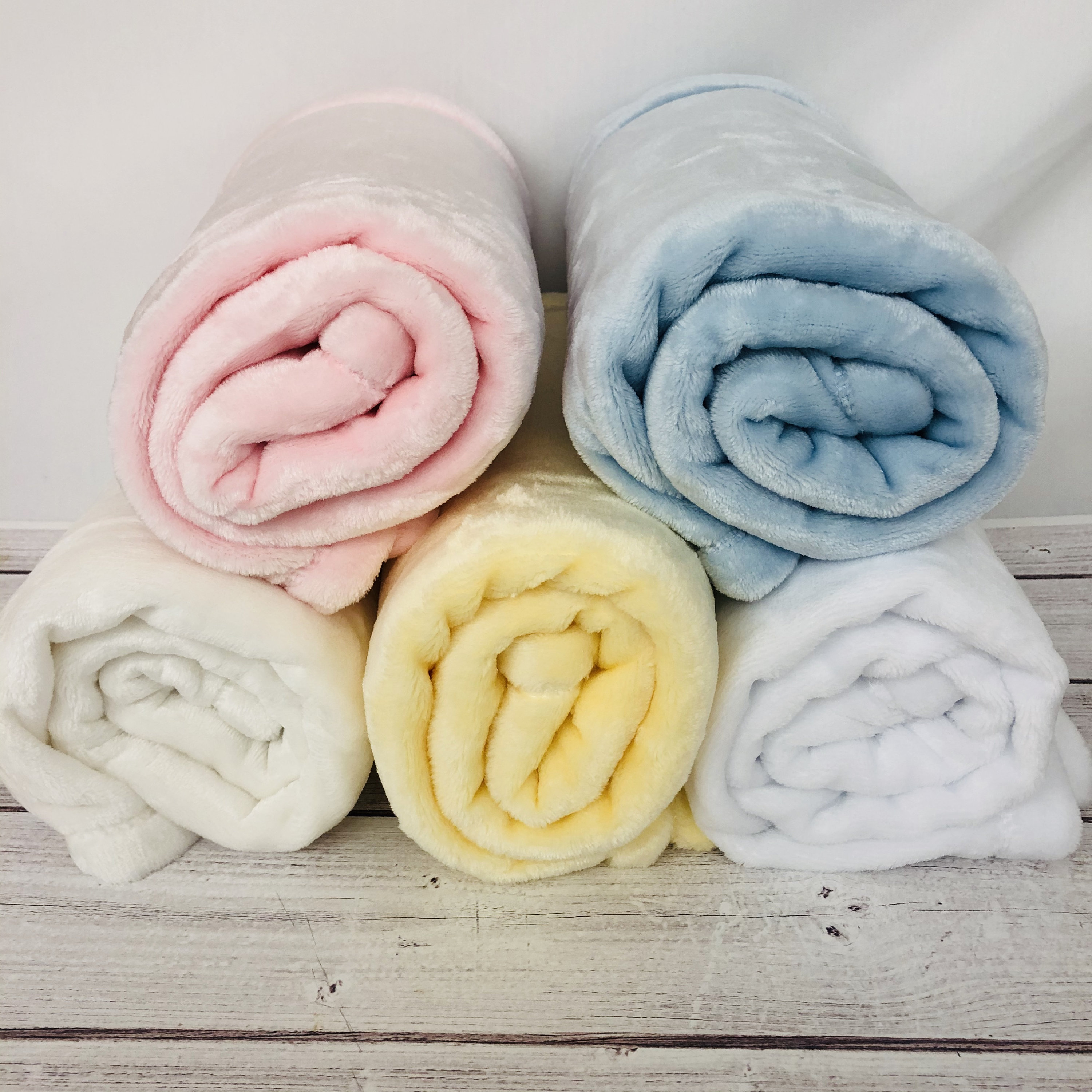 Baby Blanket with Name in Primary Font and Baby Feet | 5 Blanket Colors To Choose From | Personalized Customized Embroidered Baby&#39;s Name