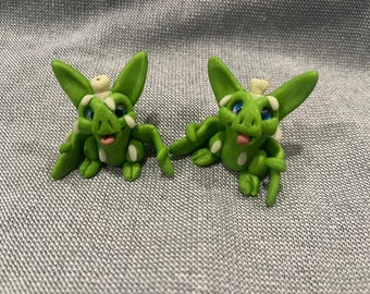 Mini green candle bats