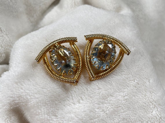 Etsy clip on earrings vintage best sale